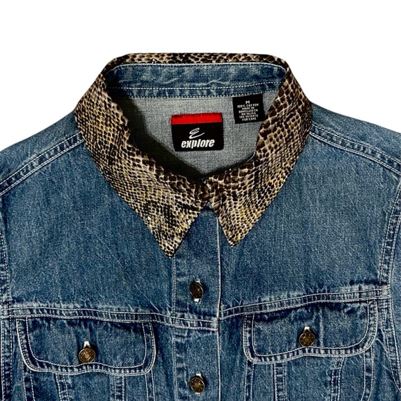 Women's Long Sleeve Denim Button Front Shirt Size Medium - Picture 2 of 3